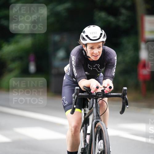 14.09.2025 - Stadtparktriathlon Michael Burmester http://msf.ph/oto/8914807 14.09.2025 12:42:47 Radfahren 1292, 1341, 1355, 1383, 1400, 1415 meine-sportfotos.de