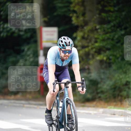 14.09.2025 - Stadtparktriathlon Michael Burmester http://msf.ph/oto/8914815 14.09.2025 12:42:56 Radfahren 1208, 1242, 1280, 1314, 1341, 1352, 1390, 1399 meine-sportfotos.de