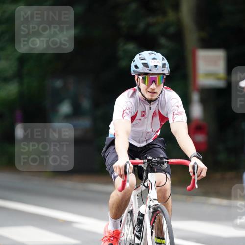 14.09.2025 - Stadtparktriathlon Michael Burmester http://msf.ph/oto/8914825 14.09.2025 12:43:03 Radfahren 1208, 1242, 1280, 1314, 1352, 1390, 1399 meine-sportfotos.de