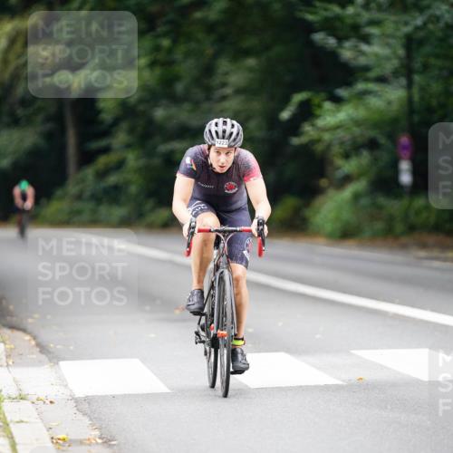 14.09.2025 - Stadtparktriathlon Michael Burmester http://msf.ph/oto/8914826 14.09.2025 12:43:16 Radfahren 1223 meine-sportfotos.de