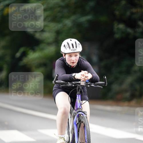 14.09.2025 - Stadtparktriathlon Michael Burmester http://msf.ph/oto/8914831 14.09.2025 12:43:27 Radfahren 1244, 1325, 1373, 1391 meine-sportfotos.de