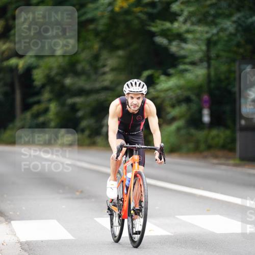 14.09.2025 - Stadtparktriathlon Michael Burmester http://msf.ph/oto/8914832 14.09.2025 12:43:28 Radfahren 1244, 1325, 1373, 1391 meine-sportfotos.de