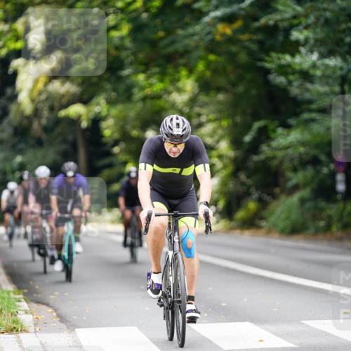14.09.2025 - Stadtparktriathlon Michael Burmester http://msf.ph/oto/8914839 14.09.2025 12:43:36 Radfahren 1244, 1252, 1267, 1296, 1361, 1365, 1367, 1405, 1407 meine-sportfotos.de