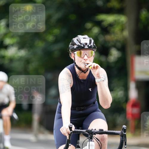 14.09.2025 - Stadtparktriathlon Michael Burmester http://msf.ph/oto/8914848 14.09.2025 12:43:42 Radfahren 1252, 1267, 1296, 1298, 1361, 1365, 1367, 1405, 1407 meine-sportfotos.de