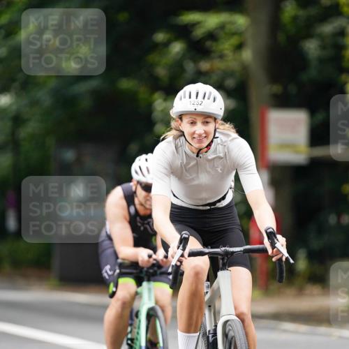 14.09.2025 - Stadtparktriathlon Michael Burmester http://msf.ph/oto/8914850 14.09.2025 12:43:44 Radfahren 1252, 1267, 1296, 1298, 1361, 1365, 1367, 1405, 1407 meine-sportfotos.de