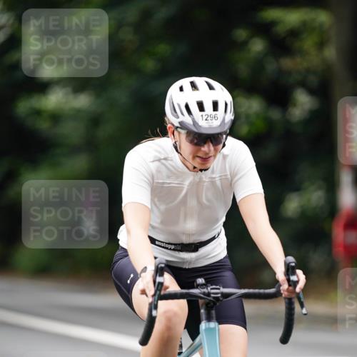 14.09.2025 - Stadtparktriathlon Michael Burmester http://msf.ph/oto/8914852 14.09.2025 12:43:44 Radfahren 1252, 1267, 1296, 1298, 1361, 1365, 1367, 1405, 1407 meine-sportfotos.de