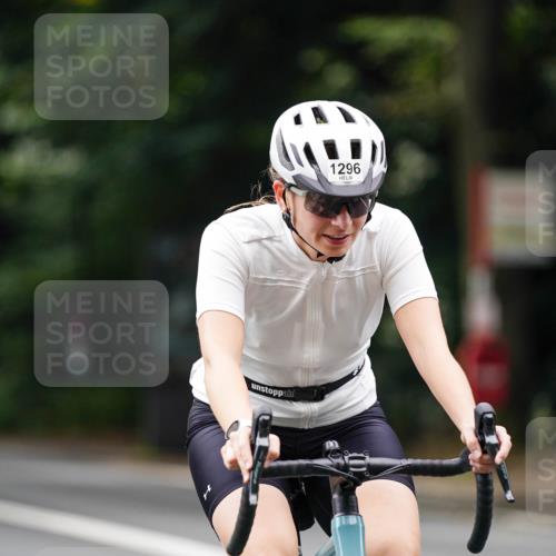 14.09.2025 - Stadtparktriathlon Michael Burmester http://msf.ph/oto/8914853 14.09.2025 12:43:44 Radfahren 1252, 1267, 1296, 1298, 1361, 1365, 1367, 1405, 1407 meine-sportfotos.de