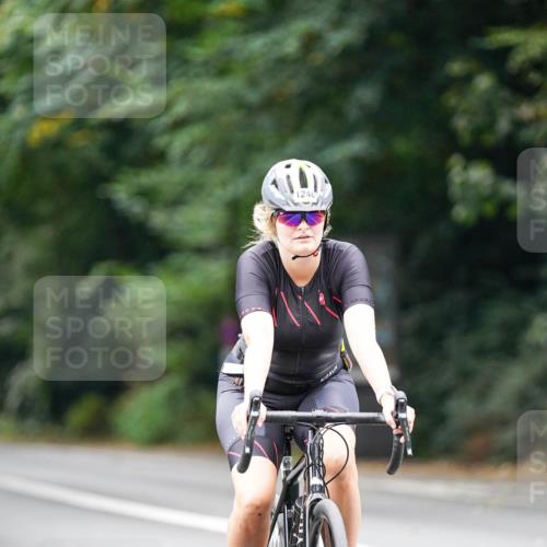14.09.2025 - Stadtparktriathlon Michael Burmester http://msf.ph/oto/8914860 14.09.2025 12:43:59 Radfahren 1246, 1299, 1303, 1386 meine-sportfotos.de