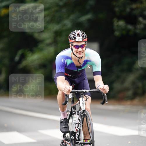 14.09.2025 - Stadtparktriathlon Michael Burmester http://msf.ph/oto/8914861 14.09.2025 12:44:06 Radfahren 1246, 1386, 1388 meine-sportfotos.de