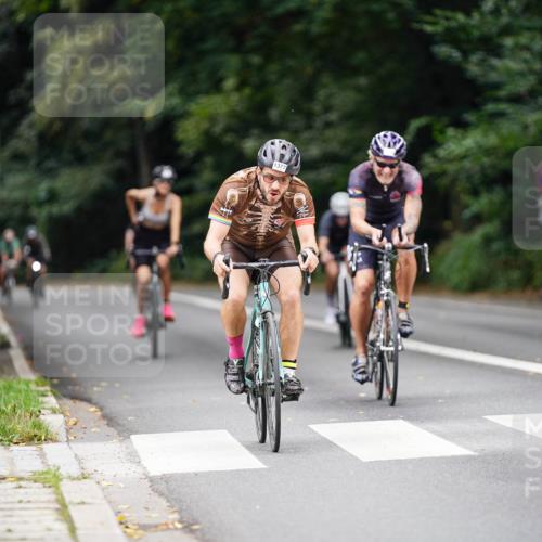 14.09.2025 - Stadtparktriathlon Michael Burmester http://msf.ph/oto/8914877 14.09.2025 12:44:28 Radfahren 1264, 1286, 1300, 1356, 1377 meine-sportfotos.de
