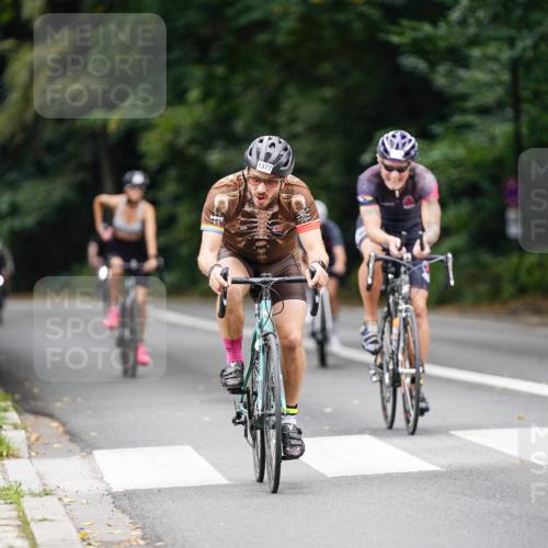 14.09.2025 - Stadtparktriathlon Michael Burmester http://msf.ph/oto/8914878 14.09.2025 12:44:29 Radfahren 1264, 1286, 1300, 1356, 1377 meine-sportfotos.de