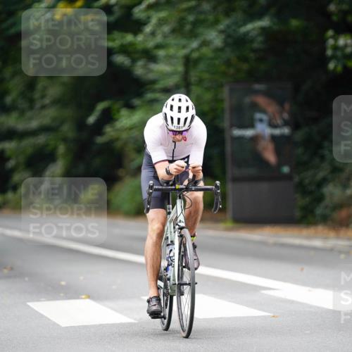 14.09.2025 - Stadtparktriathlon Michael Burmester http://msf.ph/oto/8914890 14.09.2025 12:44:44 Radfahren 1307, 1324, 1350, 1381 meine-sportfotos.de