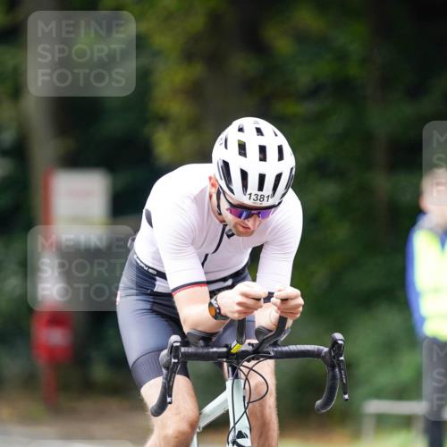 14.09.2025 - Stadtparktriathlon Michael Burmester http://msf.ph/oto/8914892 14.09.2025 12:44:45 Radfahren 1307, 1324, 1350, 1381, 1404 meine-sportfotos.de