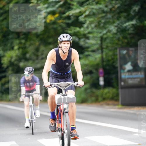 14.09.2025 - Stadtparktriathlon Michael Burmester http://msf.ph/oto/8914897 14.09.2025 12:44:54 Radfahren 1311, 1315, 1351, 1404 meine-sportfotos.de