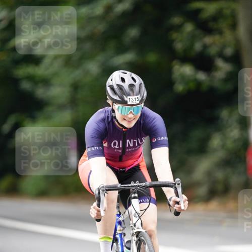 14.09.2025 - Stadtparktriathlon Michael Burmester http://msf.ph/oto/8914900 14.09.2025 12:44:56 Radfahren 1293, 1311, 1315, 1351, 1404 meine-sportfotos.de