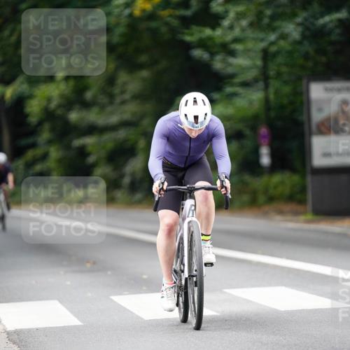 14.09.2025 - Stadtparktriathlon Michael Burmester http://msf.ph/oto/8914901 14.09.2025 12:44:58 Radfahren 1293, 1311, 1315, 1322, 1351, 1392, 1404 meine-sportfotos.de