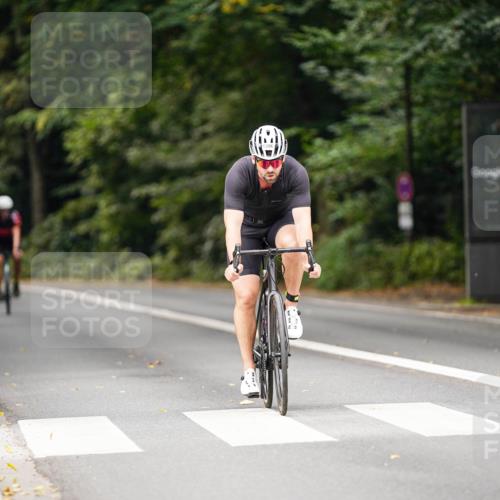14.09.2025 - Stadtparktriathlon Michael Burmester http://msf.ph/oto/8914912 14.09.2025 12:45:15 Radfahren 1231, 1396, 1420 meine-sportfotos.de