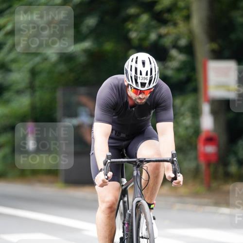 14.09.2025 - Stadtparktriathlon Michael Burmester http://msf.ph/oto/8914914 14.09.2025 12:45:16 Radfahren 1231, 1396, 1420 meine-sportfotos.de