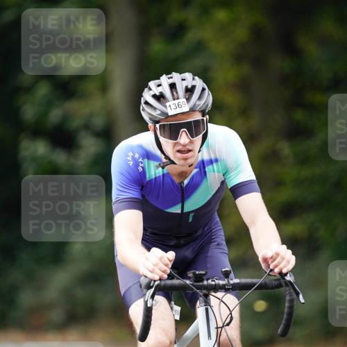 14.09.2025 - Stadtparktriathlon Michael Burmester http://msf.ph/oto/8914925 14.09.2025 12:45:37 Radfahren 1344, 1345, 1347, 1369 meine-sportfotos.de