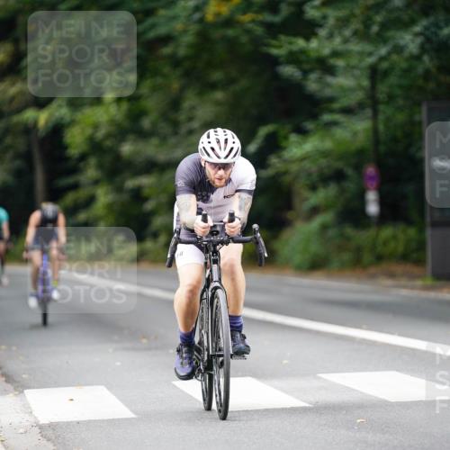 14.09.2025 - Stadtparktriathlon Michael Burmester http://msf.ph/oto/8914929 14.09.2025 12:45:44 Radfahren 1308, 1344, 1345, 1359 meine-sportfotos.de
