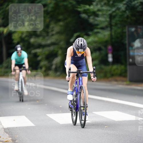 14.09.2025 - Stadtparktriathlon Michael Burmester http://msf.ph/oto/8914933 14.09.2025 12:45:47 Radfahren 1308, 1344, 1345, 1359 meine-sportfotos.de