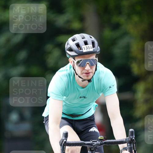14.09.2025 - Stadtparktriathlon Michael Burmester http://msf.ph/oto/8914937 14.09.2025 12:45:50 Radfahren 1308, 1344, 1359 meine-sportfotos.de