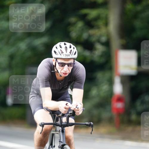 14.09.2025 - Stadtparktriathlon Michael Burmester http://msf.ph/oto/8914943 14.09.2025 12:46:12 Radfahren 1241, 1319, 1368, 1413, 1417 meine-sportfotos.de
