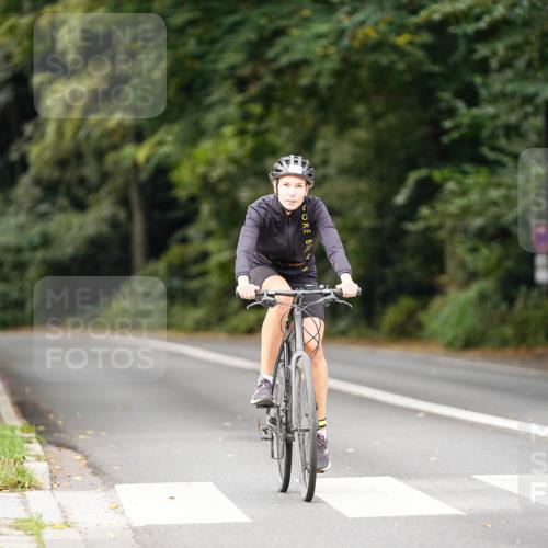 14.09.2025 - Stadtparktriathlon Michael Burmester http://msf.ph/oto/8914956 14.09.2025 12:46:26 Radfahren 1281, 1290, 1335 meine-sportfotos.de