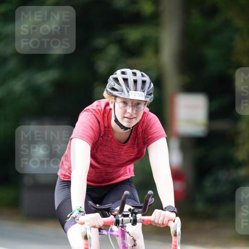 14.09.2025 - Stadtparktriathlon Michael Burmester http://msf.ph/oto/8914964 14.09.2025 12:46:46 Radfahren 1258, 1283, 1326, 1342, 1360 meine-sportfotos.de