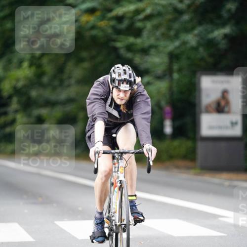 14.09.2025 - Stadtparktriathlon Michael Burmester http://msf.ph/oto/8914967 14.09.2025 12:46:49 Radfahren 1258, 1283, 1326, 1342, 1360 meine-sportfotos.de