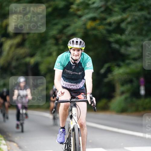 14.09.2025 - Stadtparktriathlon Michael Burmester http://msf.ph/oto/8914985 14.09.2025 12:47:21 Radfahren 1200, 1275, 1317, 1370, 1382 meine-sportfotos.de