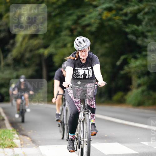 14.09.2025 - Stadtparktriathlon Michael Burmester http://msf.ph/oto/8914990 14.09.2025 12:47:26 Radfahren 1200, 1215, 1275, 1370, 1382 meine-sportfotos.de