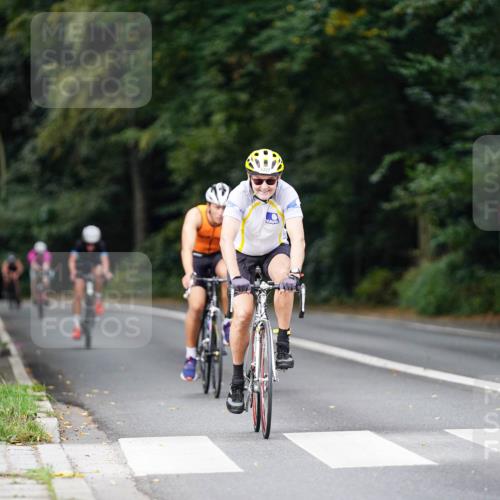 14.09.2025 - Stadtparktriathlon Michael Burmester http://msf.ph/oto/8914995 14.09.2025 12:47:35 Radfahren 1215, 1261, 1275, 1349, 1397, 1414 meine-sportfotos.de