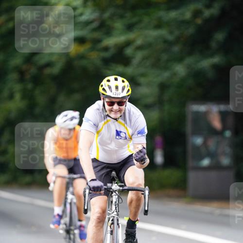 14.09.2025 - Stadtparktriathlon Michael Burmester http://msf.ph/oto/8914996 14.09.2025 12:47:36 Radfahren 1215, 1261, 1349, 1397, 1414 meine-sportfotos.de