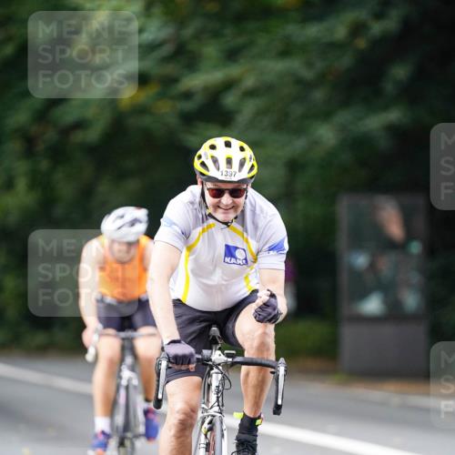 14.09.2025 - Stadtparktriathlon Michael Burmester http://msf.ph/oto/8914997 14.09.2025 12:47:36 Radfahren 1215, 1261, 1349, 1397, 1414 meine-sportfotos.de