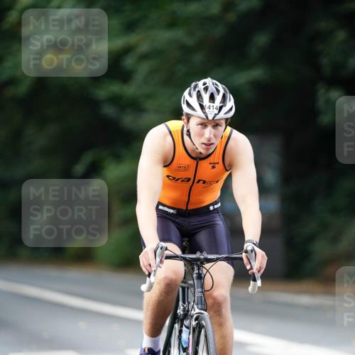 14.09.2025 - Stadtparktriathlon Michael Burmester http://msf.ph/oto/8915001 14.09.2025 12:47:37 Radfahren 1215, 1261, 1349, 1397, 1414 meine-sportfotos.de