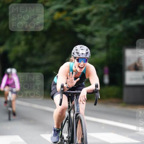 14.09.2025 - Stadtparktriathlon Michael Burmester http://msf.ph/oto/8915015 14.09.2025 12:47:46 Radfahren 1224, 1239, 1248, 1261, 1274, 1278, 1301, 1310, 1330, 1349, 1394, 1419 meine-sportfotos.de
