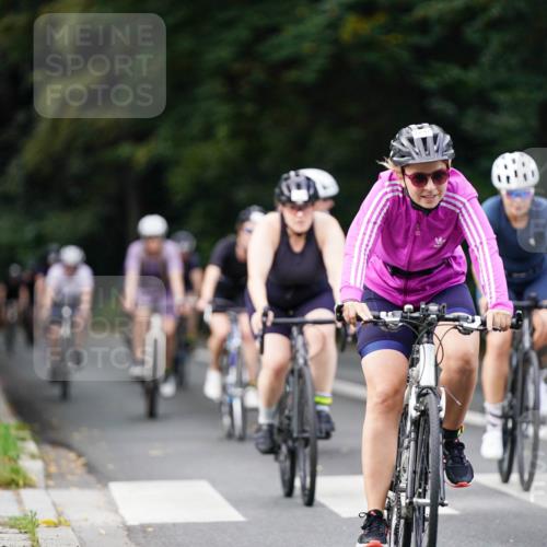 14.09.2025 - Stadtparktriathlon Michael Burmester http://msf.ph/oto/8915019 14.09.2025 12:47:49 Radfahren 1224, 1239, 1245, 1247, 1248, 1263, 1274, 1278, 1301, 1310, 1330, 1349, 1394, 1419 meine-sportfotos.de