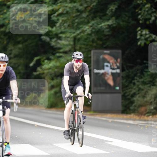 14.09.2025 - Stadtparktriathlon Michael Burmester http://msf.ph/oto/8915033 14.09.2025 12:47:58 Radfahren 1224, 1245, 1247, 1263, 1278, 1310, 1316, 1330, 1387, 1394 meine-sportfotos.de