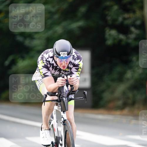 14.09.2025 - Stadtparktriathlon Michael Burmester http://msf.ph/oto/8915042 14.09.2025 12:48:14 Radfahren 1321, 1353, 1389 meine-sportfotos.de
