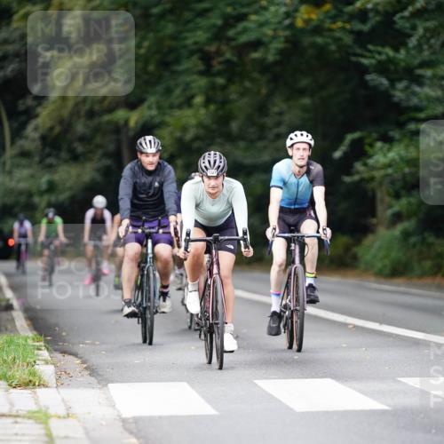14.09.2025 - Stadtparktriathlon Michael Burmester http://msf.ph/oto/8915044 14.09.2025 12:48:19 Radfahren 1249, 1306, 1321, 1327, 1353, 1358, 1374, 1389 meine-sportfotos.de