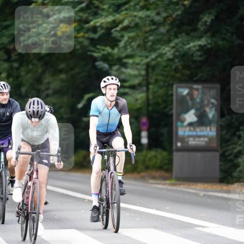 14.09.2025 - Stadtparktriathlon Michael Burmester http://msf.ph/oto/8915046 14.09.2025 12:48:20 Radfahren 1249, 1306, 1321, 1327, 1353, 1358, 1374, 1389 meine-sportfotos.de