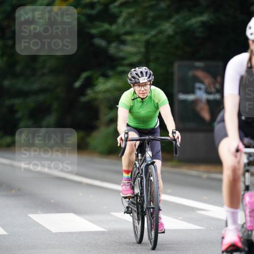 14.09.2025 - Stadtparktriathlon Michael Burmester http://msf.ph/oto/8915056 14.09.2025 12:48:26 Radfahren 1249, 1254, 1306, 1321, 1327, 1358, 1374, 1389 meine-sportfotos.de