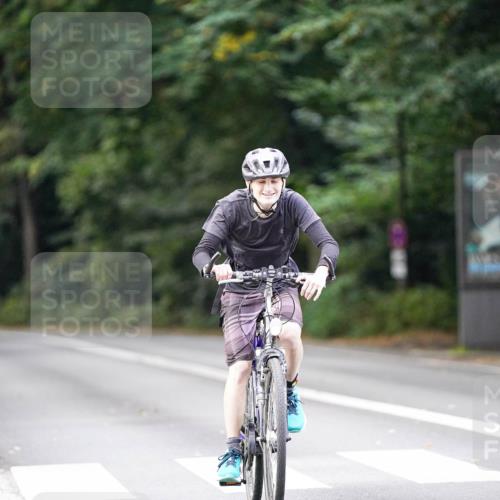 14.09.2025 - Stadtparktriathlon Michael Burmester http://msf.ph/oto/8915069 14.09.2025 12:48:52 Radfahren 1175, 1371 meine-sportfotos.de