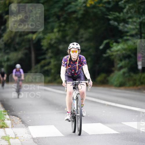 14.09.2025 - Stadtparktriathlon Michael Burmester http://msf.ph/oto/8915075 14.09.2025 12:49:07 Radfahren 1288, 1309, 1411 meine-sportfotos.de