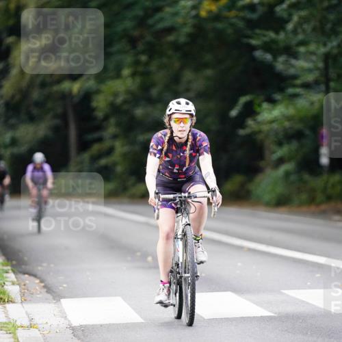 14.09.2025 - Stadtparktriathlon Michael Burmester http://msf.ph/oto/8915076 14.09.2025 12:49:07 Radfahren 1288, 1309, 1411 meine-sportfotos.de