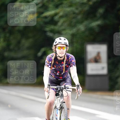 14.09.2025 - Stadtparktriathlon Michael Burmester http://msf.ph/oto/8915077 14.09.2025 12:49:08 Radfahren 1288, 1309, 1411 meine-sportfotos.de