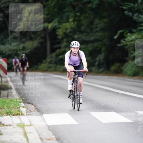 14.09.2025 - Stadtparktriathlon Michael Burmester http://msf.ph/oto/8915078 14.09.2025 12:49:11 Radfahren 1229, 1288, 1309 meine-sportfotos.de