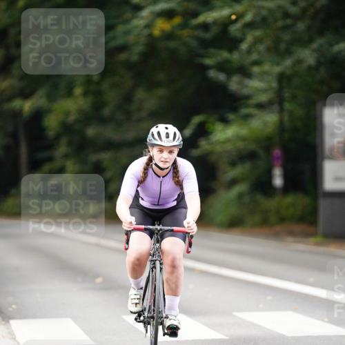 14.09.2025 - Stadtparktriathlon Michael Burmester http://msf.ph/oto/8915079 14.09.2025 12:49:12 Radfahren 1229, 1288, 1309 meine-sportfotos.de