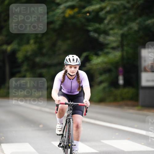 14.09.2025 - Stadtparktriathlon Michael Burmester http://msf.ph/oto/8915080 14.09.2025 12:49:12 Radfahren 1229, 1288, 1309 meine-sportfotos.de